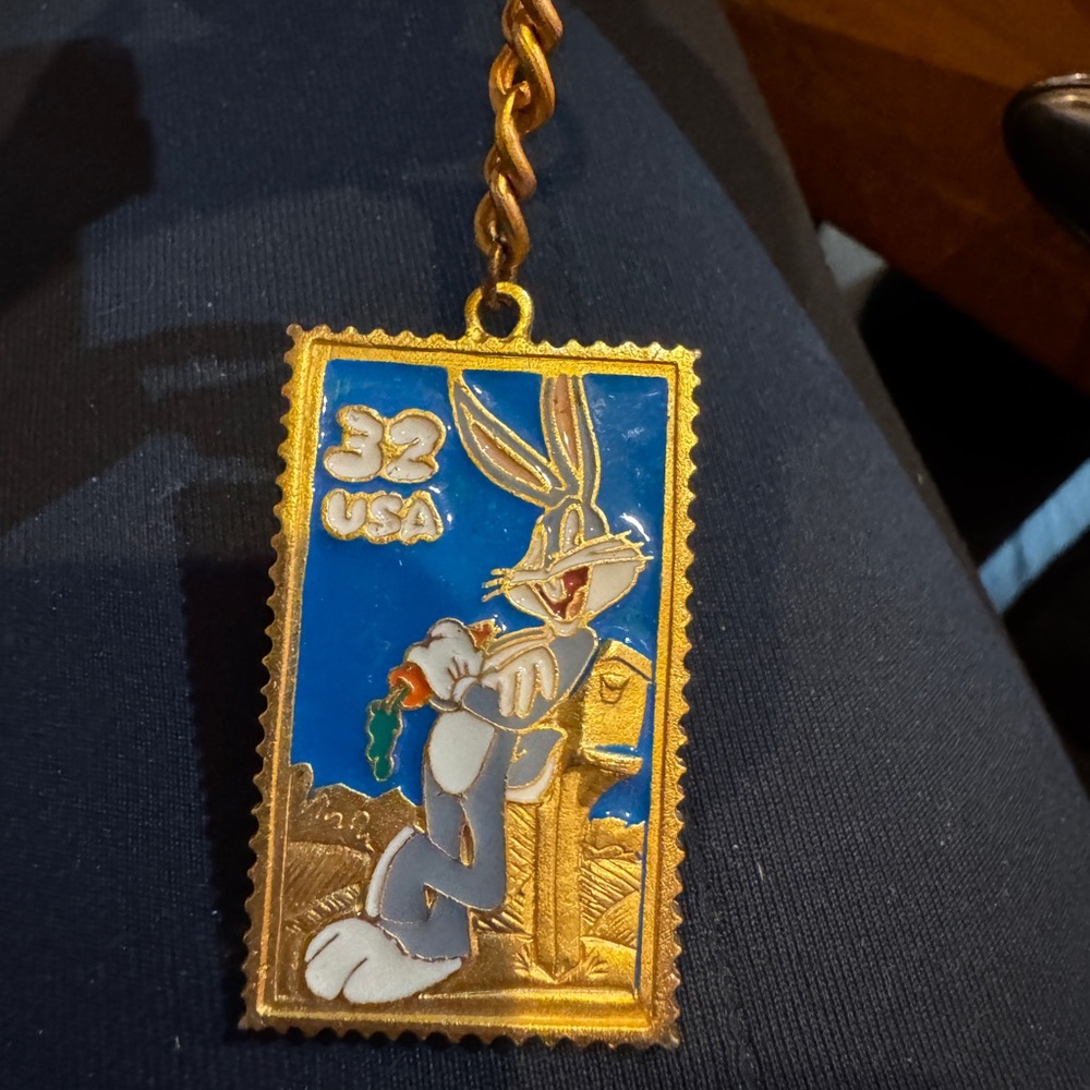 1997 Warner Brothers,  Bugs Bunny‎ Pendant Stamp Keychain